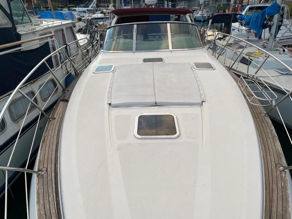 Cozy Yacht Lodge In Barcelona With Boat Tour Option Sant Adrià de Besòs Esterno foto