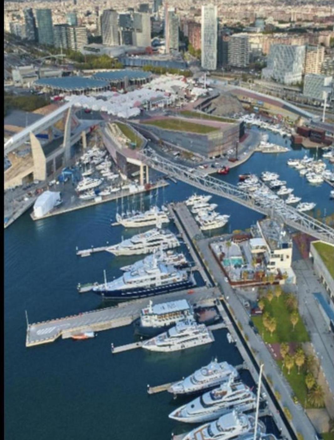 Cozy Yacht Lodge In Barcelona With Boat Tour Option Sant Adrià de Besòs Esterno foto